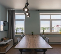 Апартаменты с балконом и с красивым видом из окна в Апартаменты Viipuri House люкс с сауной