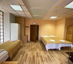 Трёхместный номер Classic в Majaka Hostel