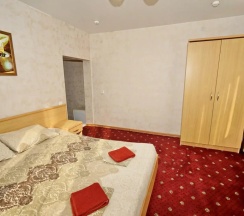Run of House в Галактика