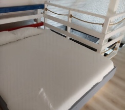 Четырёхместный номер Deluxe с балконом и с красивым видом из окна в Дом на Балтийской косе