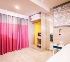 Двухместный семейный номер Standard двухъярусная кровать в Ibis Styles Bangkok Sukhumvit 50