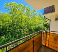 DELUXE APARTMENT СТУДИЯ С БАЛКОНОМ И ВИДОМ НА ЛЕС в Deluxe apartments