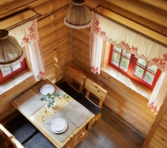 Сосновый бор 2+2 с двумя односпальными кроватями в Ладога озеро