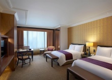 Четырёхместный номер Grande в Sheraton Grande Sukhumvit, a Luxury Collection Hotel, Bangkok