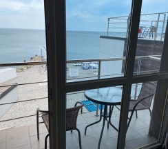 7-местные 2-комнатные апартаменты, 100 м², 3 этаж в Русское море