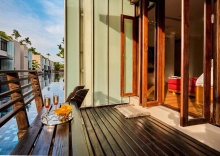 Люкс с видом на бассейн в Let's Sea Hua Hin Al Fresco Resort