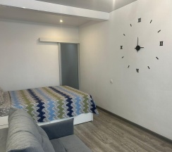4-местные 1-комнатные апартаменты люкс с 1 двуспальной кроватью в AntoninaApartments (АнтонинаАпартментс) на улице Крылова