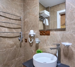 Трёхместный номер Эконом-класса без окна Цокольный этаж в Астра де Роза