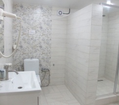 Люкс, двухкомнатный номер на втором этаже в Золотая рыбка