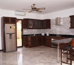 Вилла Deluxe с 4 комнатами в VIP Chain Resort Pool Villa