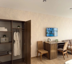 Четырёхместный Сьют c 1 комнатой с балконом и с видом на море в Aimara