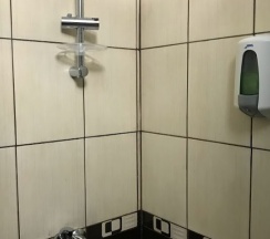 Семейный номер с общей ванной комнатой в Добрый кот