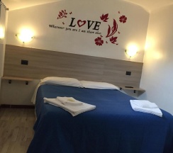 Двухместный номер Standard двуспальная кровать в Hotel Adelchi
