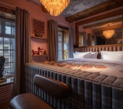 Люкс с кедровой бочкой в Villa Mr. Pinky
