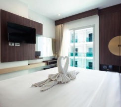 Двухместный номер Superior двуспальная кровать в The AIM Patong Hotel
