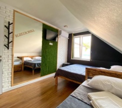 3-местная комната стандарт №7 (мансарда) в Greenwall