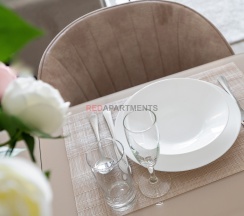 Квартира в Апартаменты на ул. Гагринская 3/8 (Линда), 95м²