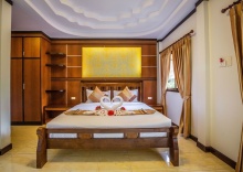 Двухместный номер Deluxe с балконом двуспальная кровать в Phi Phi Andaman Beach Resort