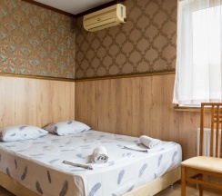 Трёхместный номер в отдельном корпусе в Корона