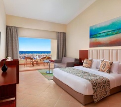 Двухместный номер Superior с видом на море двуспальная кровать в Pickalbatros Dana Beach Resort - Hurghada