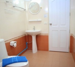 Двухместный номер Comfort с балконом двуспальная кровать в Sunshine Guest House