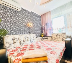 ул. Кедровая д. 14 (2 комн.) VIP в Гостиница 89 регион