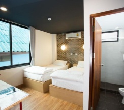Двухместный номер Standard 2 отдельные кровати в Give Me 5 Hostel