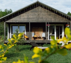 Шале с камином в Шале Мануки эн