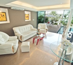 Вилла с 3 комнатами с балконом в Tropicana Pool Villa