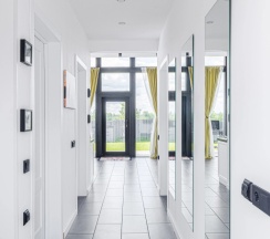 Апартаменты с 3 комнатами с балконом в Barns Village