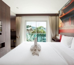 Двухместный номер Deluxe двуспальная кровать в The AIM Patong Hotel