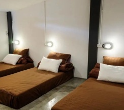 Кровать в общем номере в Juno Hostel Pai - Adults Only