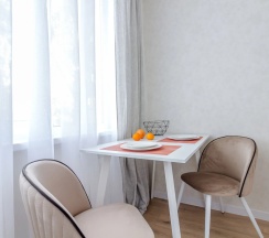 Апартаменты с 2 комнатами с балконом в Квартира Eliza Home у ст. метро Ул. Дыбенко