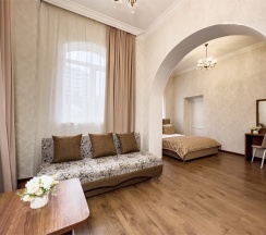 ДЕЛЮКС С БАЛКОНОМ в Империя by Viva Hotels Group