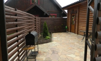 Двухместный коттедж двуспальная кровать в Подстепки house