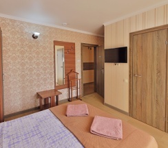 Двухместный номер с балконом в Лорис