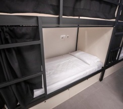 Кровать в общем номере в Hostel MYD La Latina