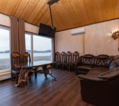 Улучшенный четырехместный номер в Сияние Севера