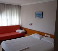 Трёхместный номер Standard в Isinda Hotel