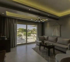Люкс Posh Club Presidential в Sunrise Crystal Bay Resort