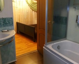 Двухместный номер Deluxe с балконом и с видом на озеро (двуспальная кровать) в Уют