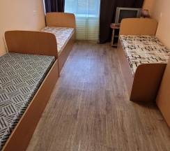 Трехместный номер с 3 односпальными кроватями в Main room