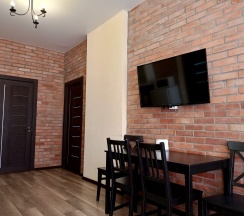 Апартаменты/Семейный трёхкомнатный номер с большими двуспальными кроватями в Морской