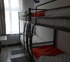 Кровать в общем номере в Hostel Lwowska 11