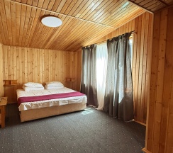 Четырёхместный номер Superior с красивым видом из окна в Легенда