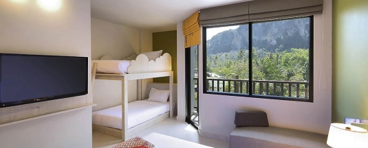 Четырёхместный номер семейный в ibis Styles Krabi Ao Nang