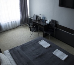 Стандартный номер с двуспальной кроватью и ванной в Kravchenko hotel