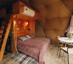 Шатер "на горке" в Ladaglamp
