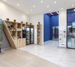 Париж на Малышева, 42а в Apartments Home Hotel