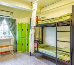 Кровать в общем номере (женский номер) в OYO 928 Leaf Hostel